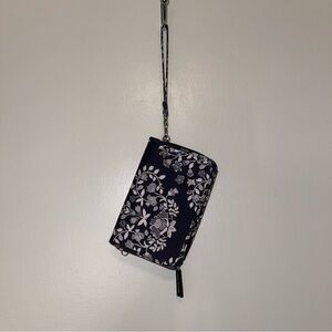 Vera Bradley Purse/ Wristlet